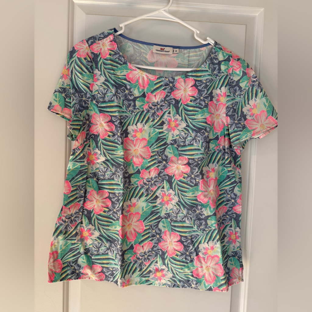 Vineyard Vines Pink And Blue Floral Short Sleeve Top